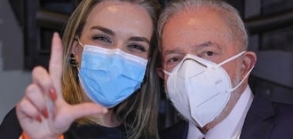 Lobista tem fotos ao lado de Lula e contraria o que disse presidente ao JN