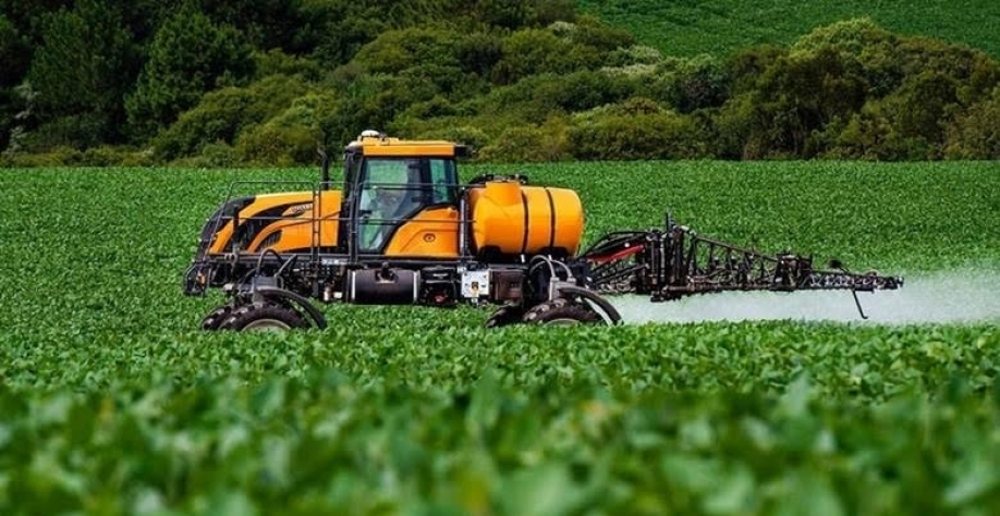 Com preços altos, importação de fertilizantes cai 7% até julho