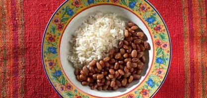Arroz começa a subir no campo, enquanto feijão registra queda