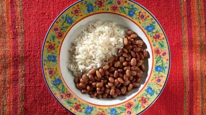 Arroz começa a subir no campo, enquanto feijão registra queda