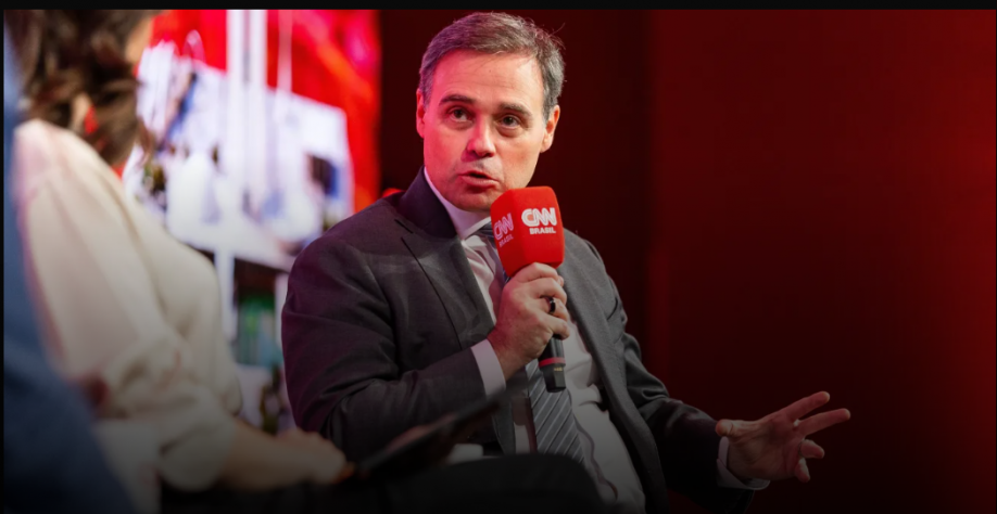 Brasil não tem segurança jurídica, afirma André Mendonça ao CNN Talks
