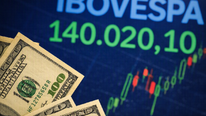 Dólar sobe e fecha a R$ 5,16; Ibovespa avança 0,31%