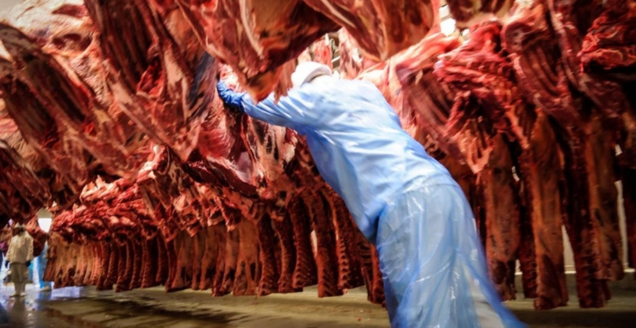 Trump vai suspender por 90 dias tarifas sobre importações para carne moída