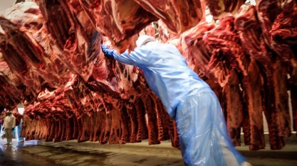 Trump vai suspender por 90 dias tarifas sobre importações para carne moída