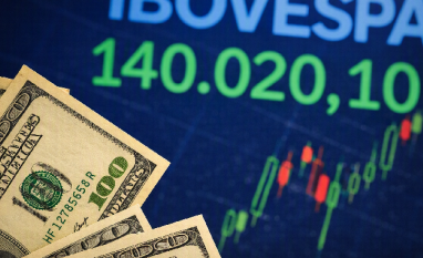Dólar e Ibovespa sobem; Braskem recua mais de 6%