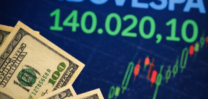 Dólar e Ibovespa sobem; Braskem recua mais de 6%