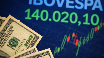 Dólar e Ibovespa sobem; Braskem recua mais de 6%