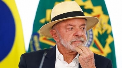 Lula é favorito com discurso velho e erros do rival