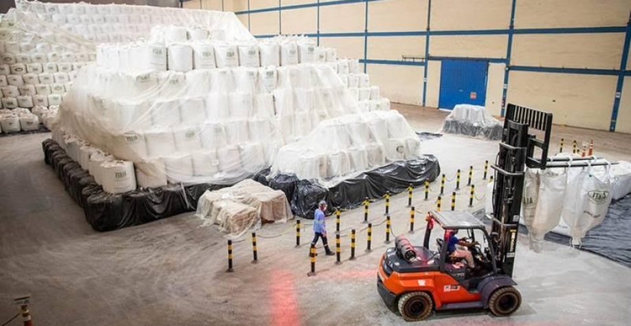 Brasil deve garantir superávit global de açúcar em 3 mi de toneladas