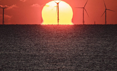Implantação global de energia renovável precisa dobrar para meta de 2030