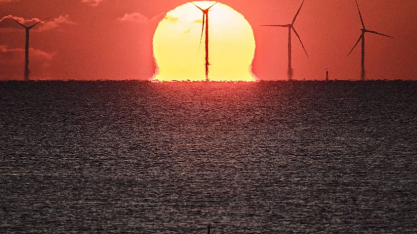 Implantação global de energia renovável precisa dobrar para meta de 2030