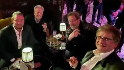 Conversas mostram Gonet e Vorcaro em noite de charutos e uísque em Londres