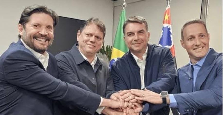 Flávio presidente, Tarcísio governador, Derrite e André do Prado senadores