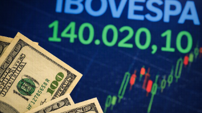 Dólar fecha em alta a R$ 5,1250; Ibovespa cai 0,56%