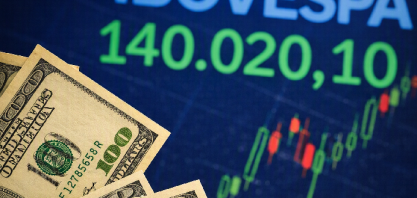  Dólar cai a R$ 5,08 e Ibovespa sobe, com cenário eleitoral no radar