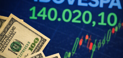Dólar sobe a R$ 5,22; Ibovespa cai 0,26%