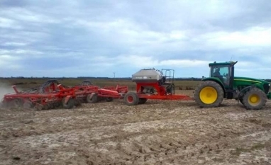 Produtores gaúchos cobram ações contra risco de falta de óleo diesel