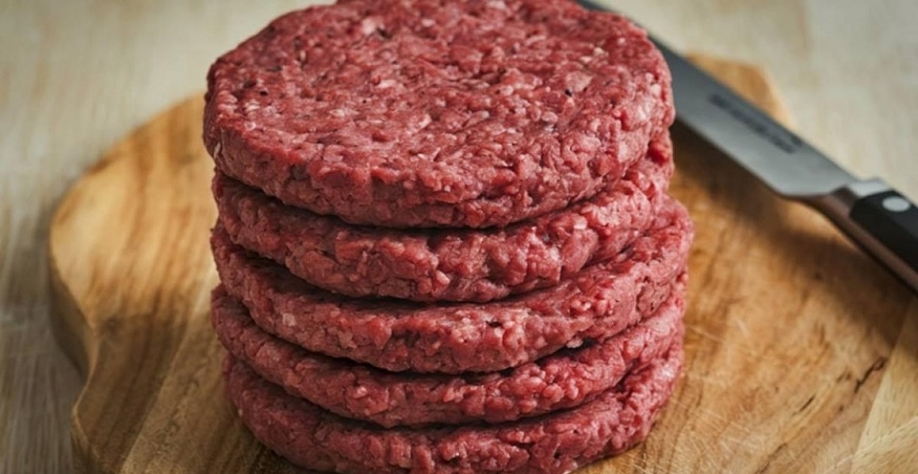 EUA avaliam reduzir importação de carne bovina autorizada por Trump