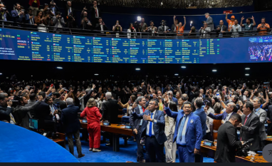 Senado aprova PEC que acaba com a escala 6x1; texto vai à promulgação