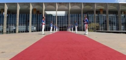 Itamaraty ajudou lobista em mudança de Lulinha para Madri