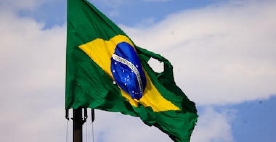 A república do tapetão? – Por Fernando Schuller